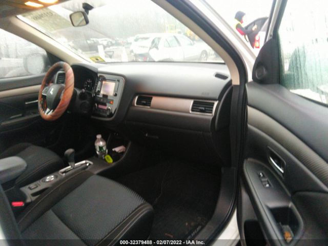 Photo 4 VIN: JA4AZ3A35GZ013699 - MITSUBISHI OUTLANDER 