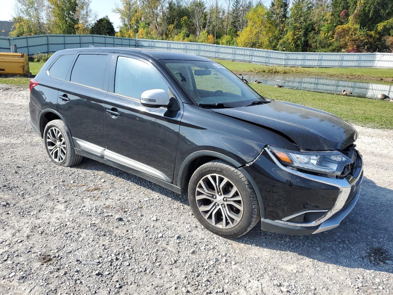 Photo 3 VIN: JA4AZ3A35HZ024770 - MITSUBISHI OUTLANDER 