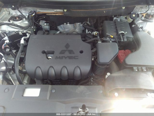 Photo 9 VIN: JA4AZ3A35JZ042983 - MITSUBISHI OUTLANDER 