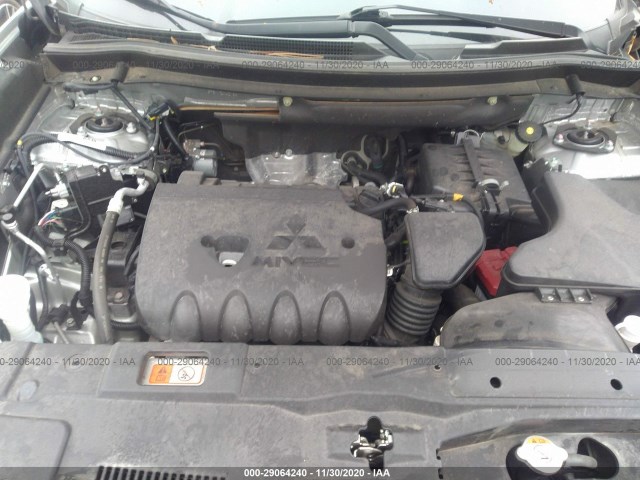 Photo 9 VIN: JA4AZ3A35KZ042189 - MITSUBISHI OUTLANDER 