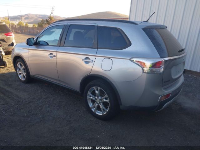 Photo 2 VIN: JA4AZ3A36FZ004573 - MITSUBISHI OUTLANDER 