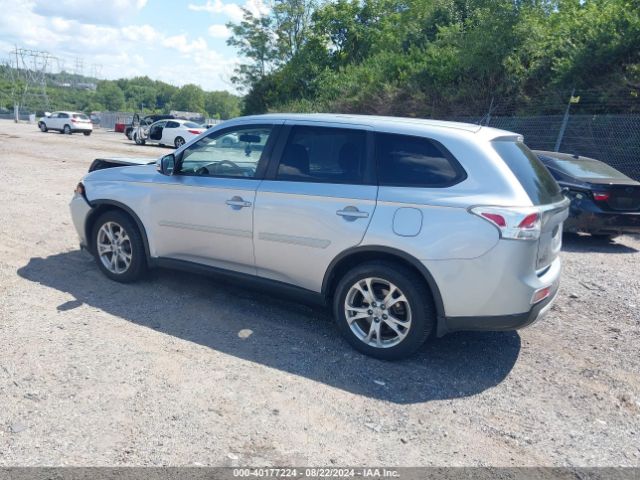 Photo 2 VIN: JA4AZ3A36FZ006761 - MITSUBISHI OUTLANDER 