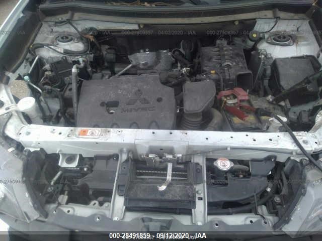 Photo 9 VIN: JA4AZ3A36HZ004480 - MITSUBISHI OUTLANDER 