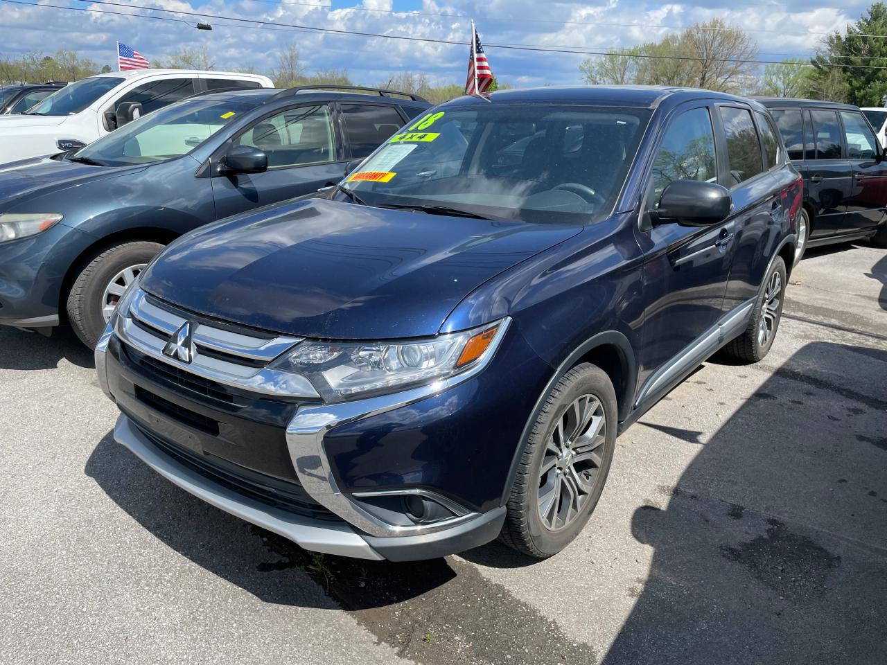 Photo 1 VIN: JA4AZ3A36JZ053815 - MITSUBISHI OUTLANDER 