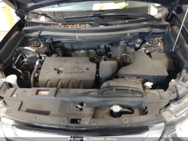 Photo 9 VIN: JA4AZ3A36JZ054544 - MITSUBISHI OUTLANDER 