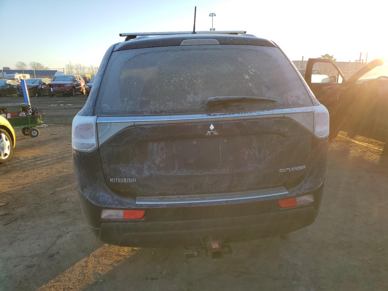 Photo 5 VIN: JA4AZ3A37EZ008730 - MITSUBISHI OUTLANDER 