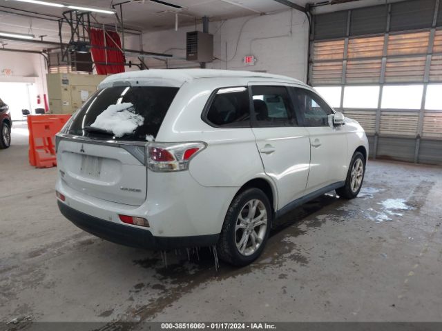 Photo 3 VIN: JA4AZ3A37EZ013958 - MITSUBISHI OUTLANDER 