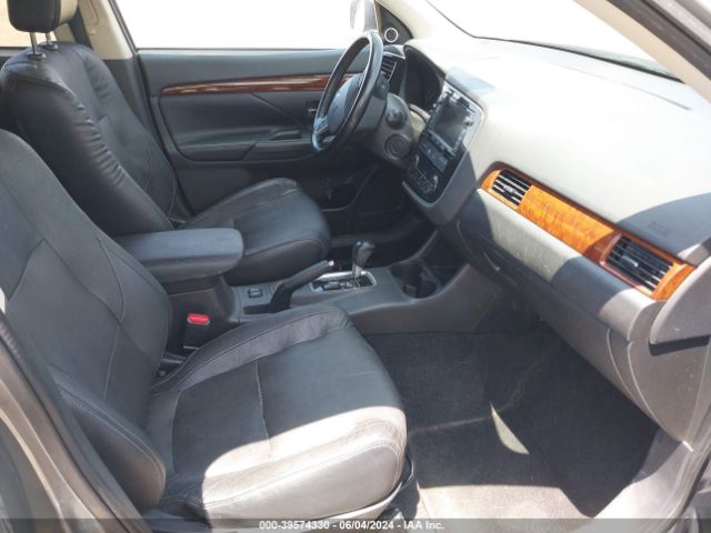 Photo 4 VIN: JA4AZ3A37FZ004646 - MITSUBISHI OUTLANDER 