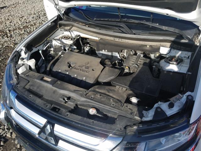 Photo 6 VIN: JA4AZ3A37HZ027492 - MITSUBISHI OUTLANDER 