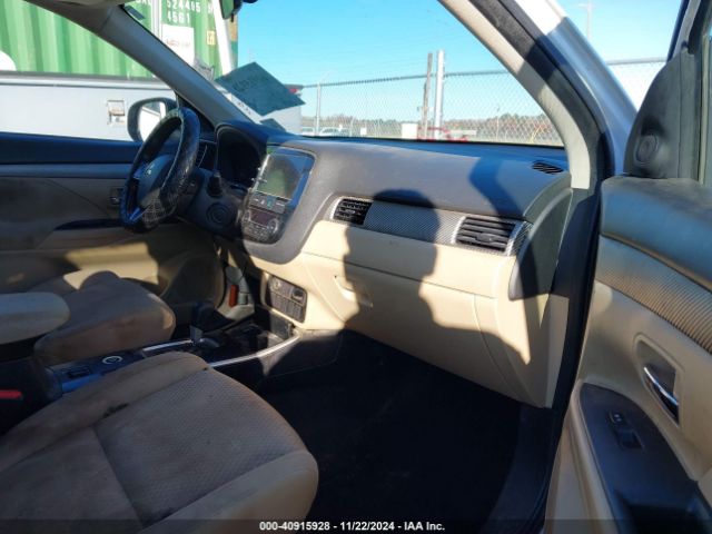 Photo 4 VIN: JA4AZ3A37HZ037309 - MITSUBISHI OUTLANDER 