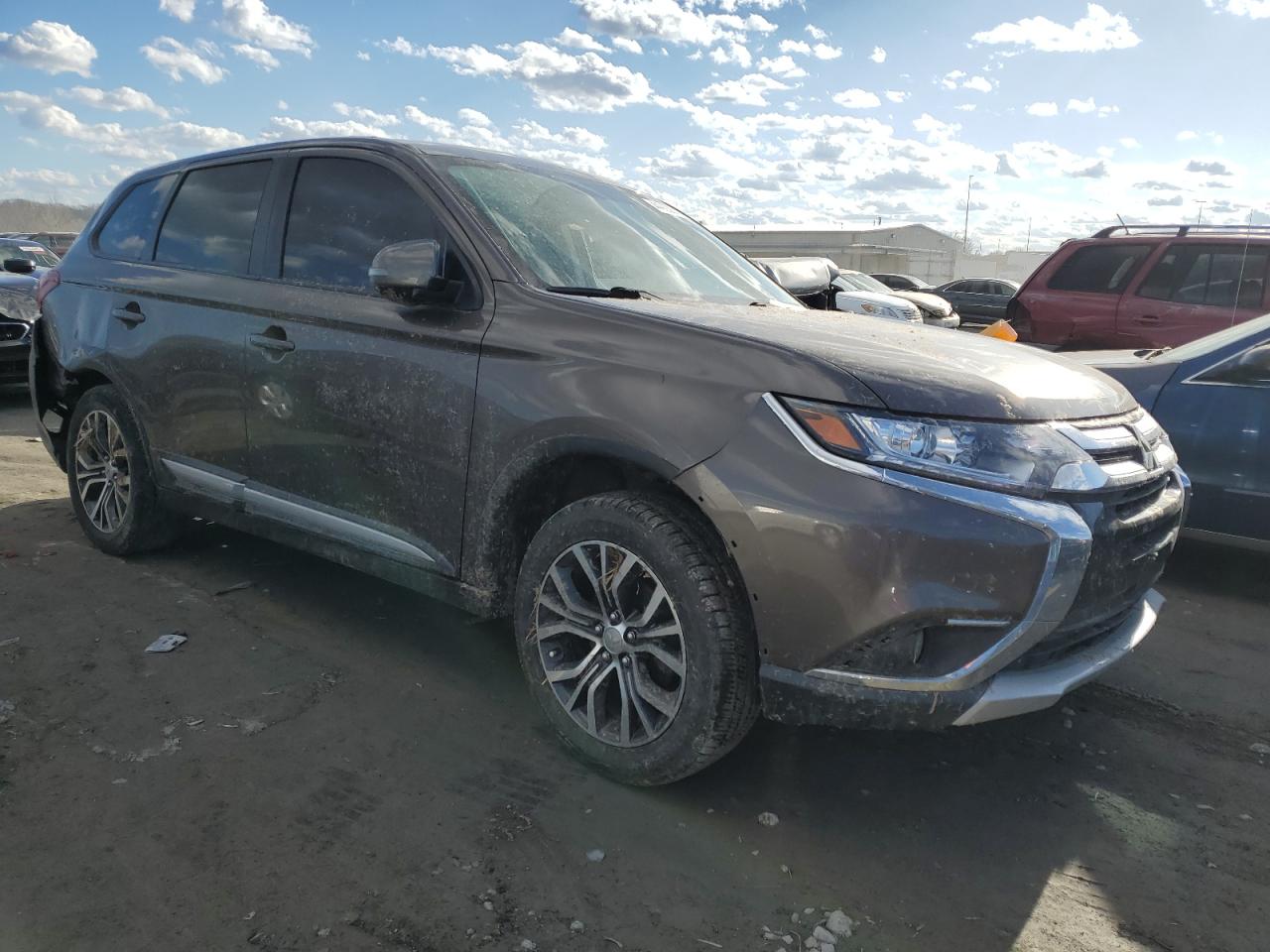 Photo 3 VIN: JA4AZ3A37JZ003232 - MITSUBISHI OUTLANDER 