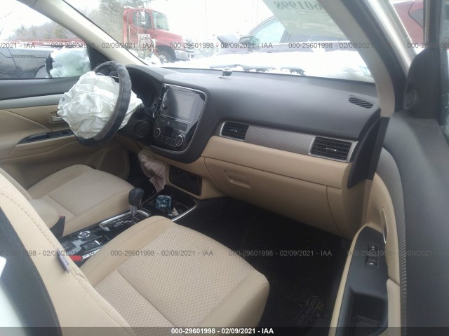 Photo 4 VIN: JA4AZ3A37JZ014537 - MITSUBISHI OUTLANDER 