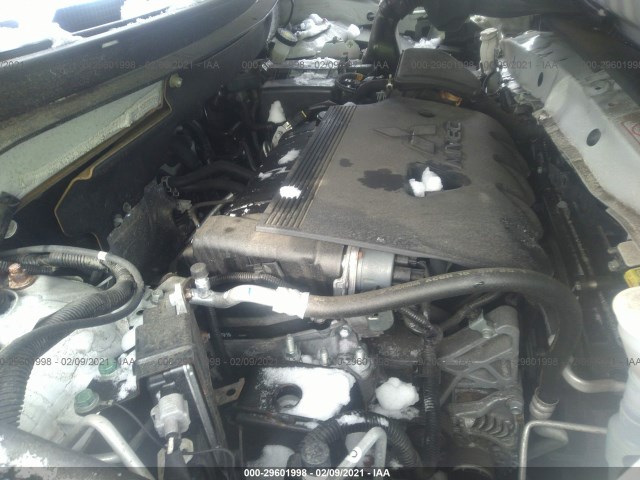 Photo 9 VIN: JA4AZ3A37JZ014537 - MITSUBISHI OUTLANDER 