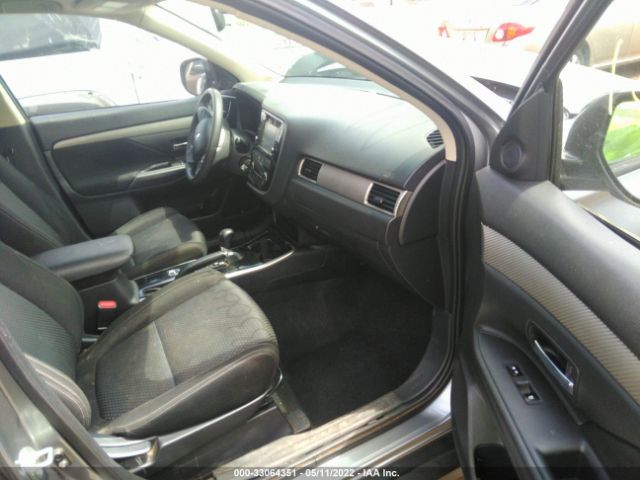 Photo 4 VIN: JA4AZ3A37JZ057632 - MITSUBISHI OUTLANDER 