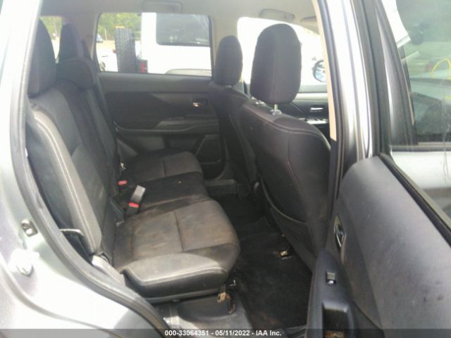 Photo 7 VIN: JA4AZ3A37JZ057632 - MITSUBISHI OUTLANDER 