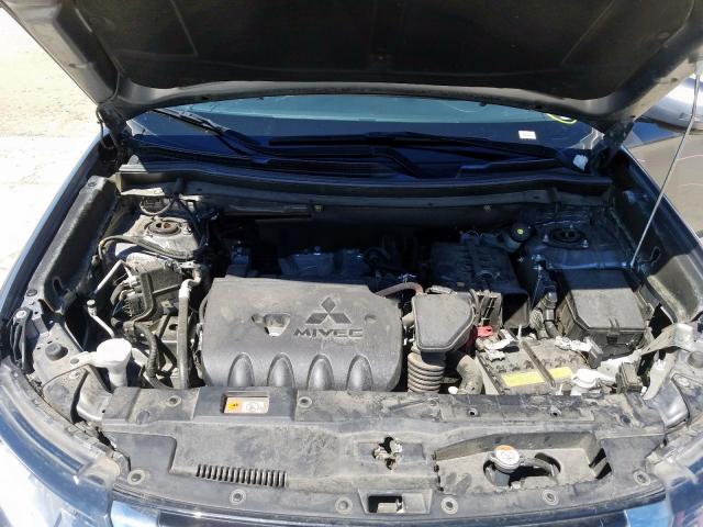 Photo 6 VIN: JA4AZ3A37JZ064483 - MITSUBISHI OUTLANDER 