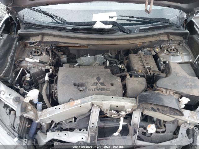 Photo 9 VIN: JA4AZ3A37LZ029221 - MITSUBISHI OUTLANDER 