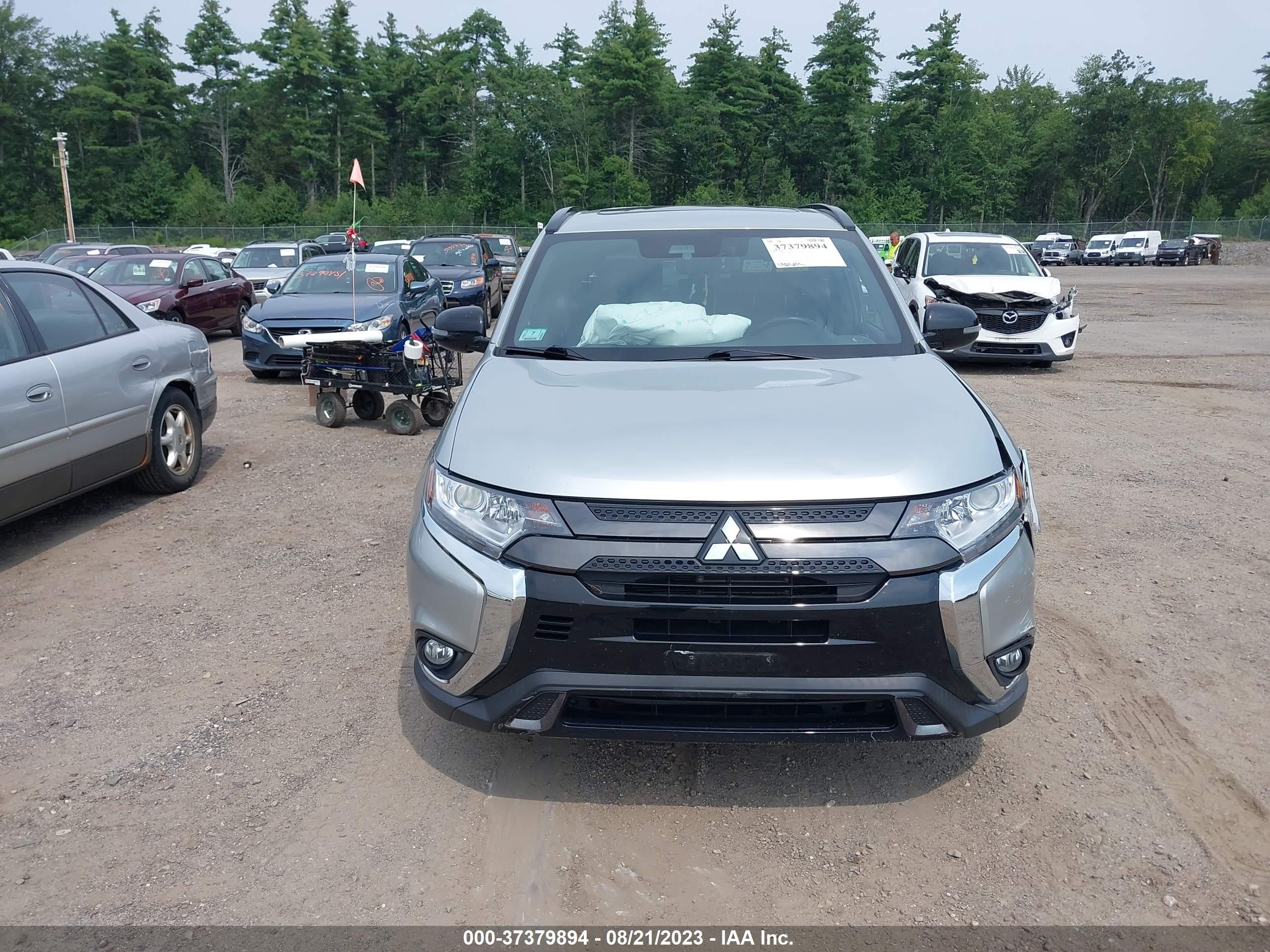 Photo 12 VIN: JA4AZ3A37LZ032085 - MITSUBISHI OUTLANDER 