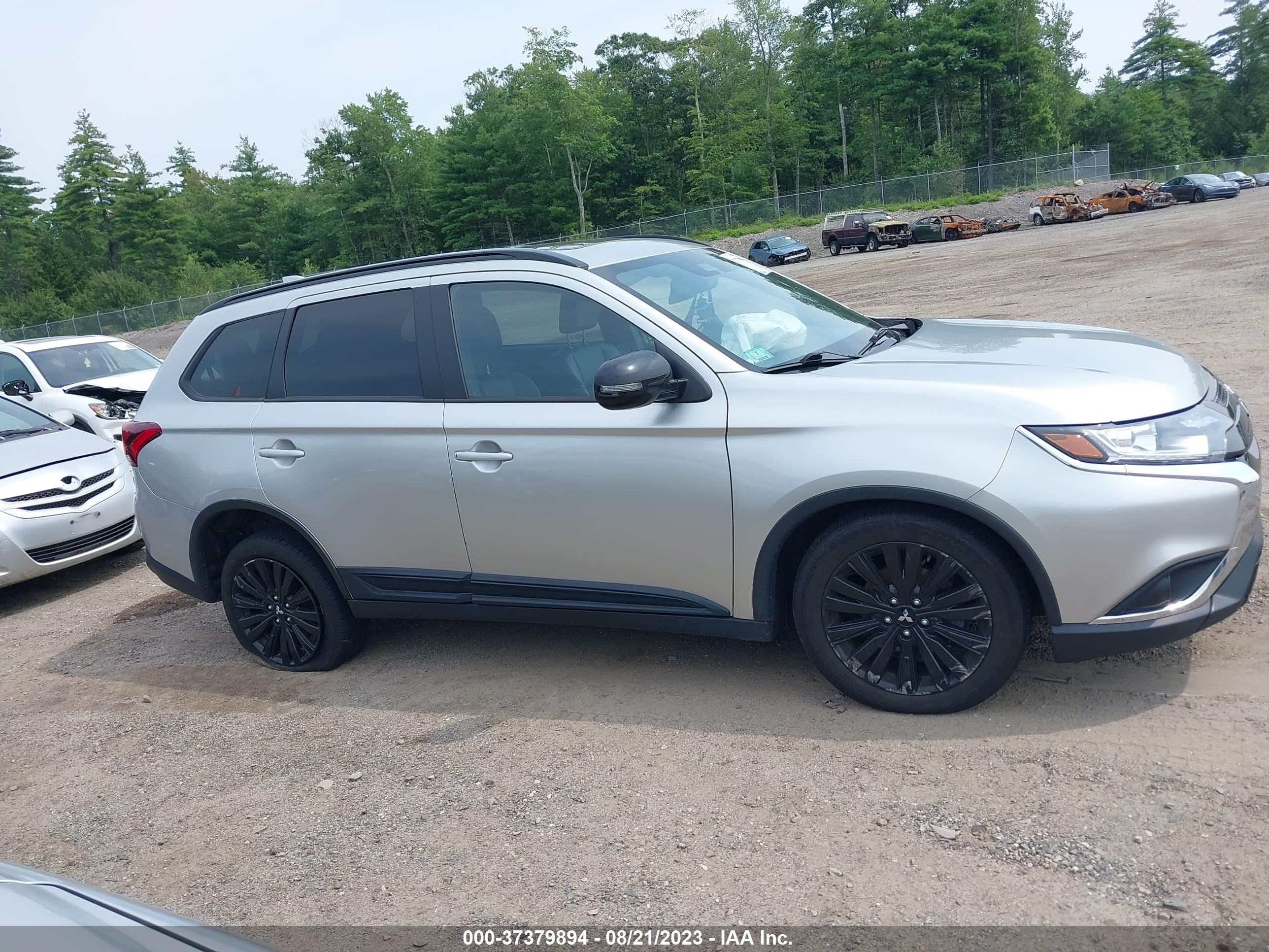 Photo 13 VIN: JA4AZ3A37LZ032085 - MITSUBISHI OUTLANDER 