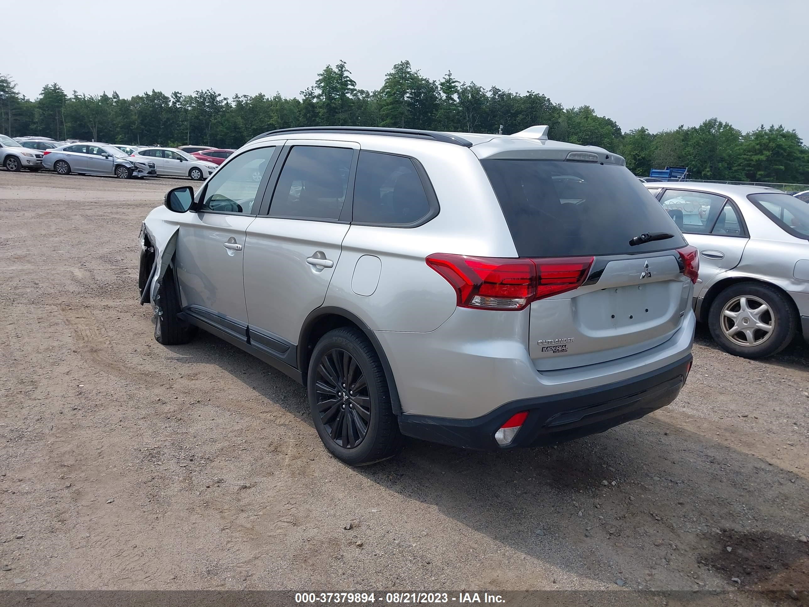 Photo 2 VIN: JA4AZ3A37LZ032085 - MITSUBISHI OUTLANDER 