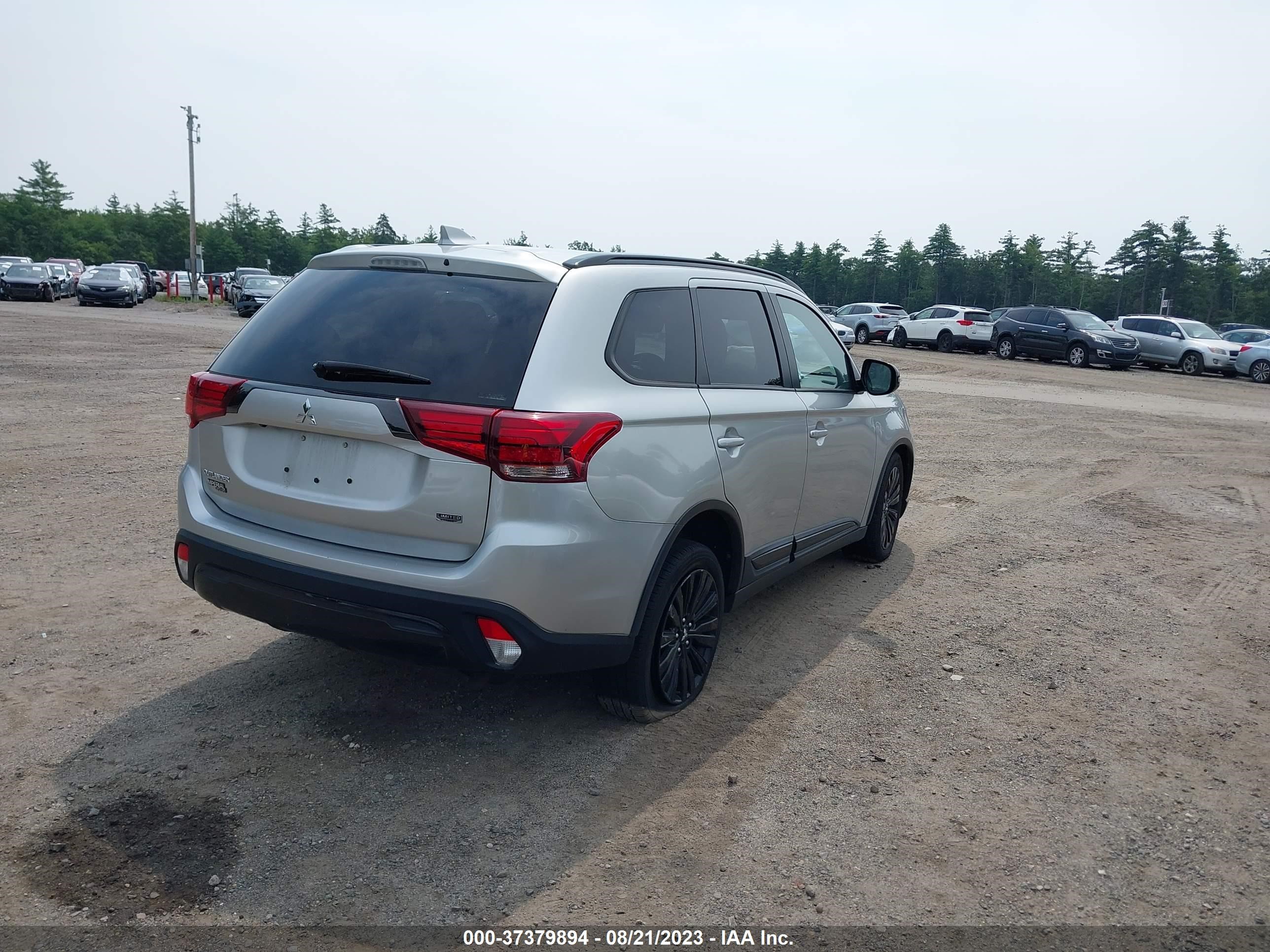 Photo 3 VIN: JA4AZ3A37LZ032085 - MITSUBISHI OUTLANDER 