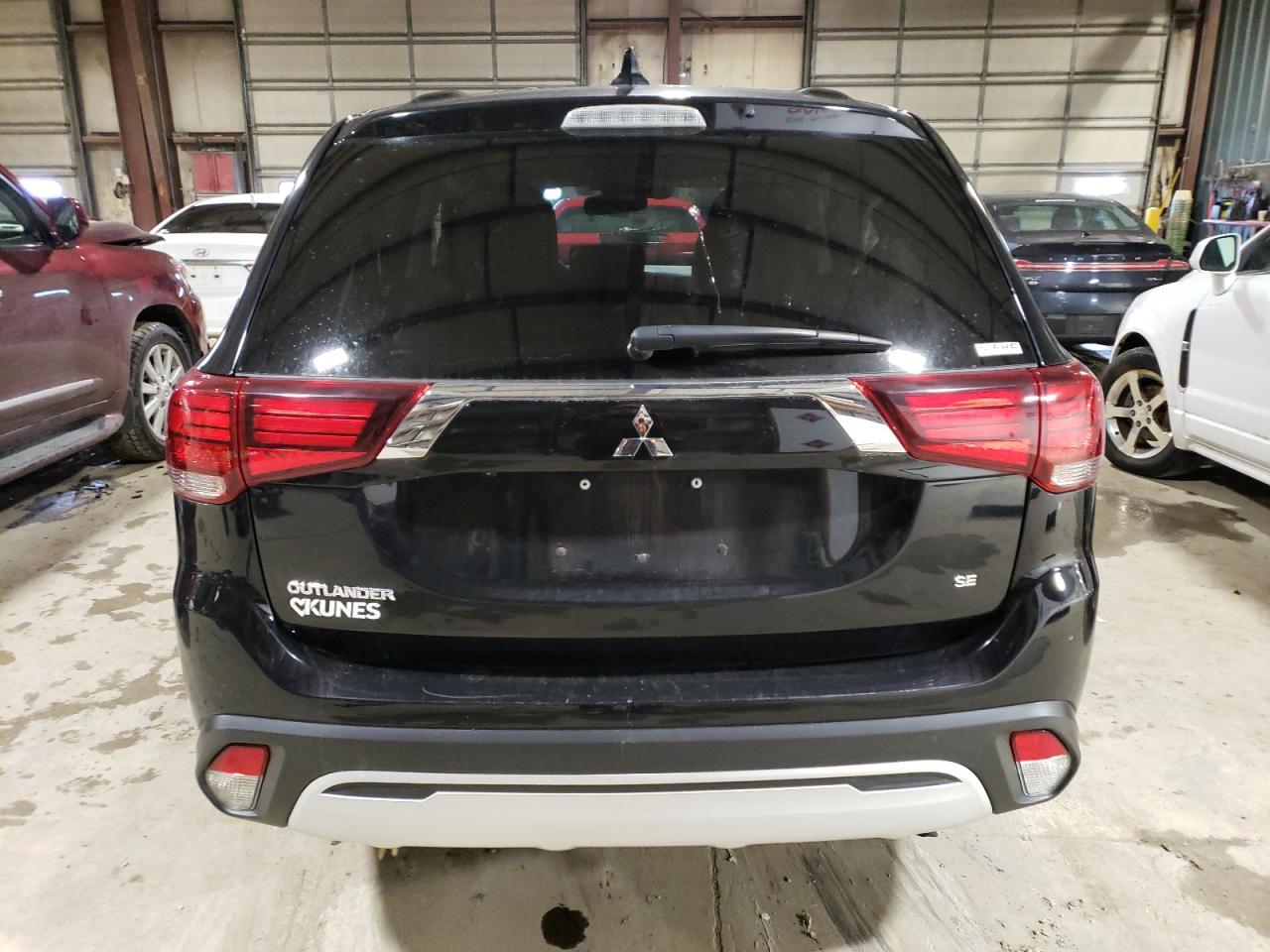 Photo 5 VIN: JA4AZ3A37LZ044320 - MITSUBISHI OUTLANDER 