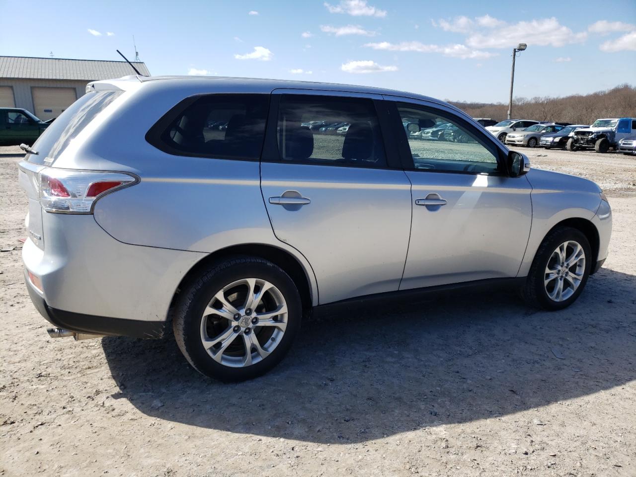 Photo 2 VIN: JA4AZ3A38EZ014097 - MITSUBISHI OUTLANDER 