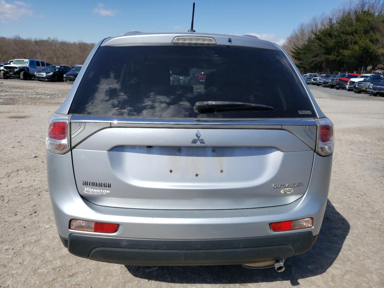 Photo 5 VIN: JA4AZ3A38EZ014097 - MITSUBISHI OUTLANDER 