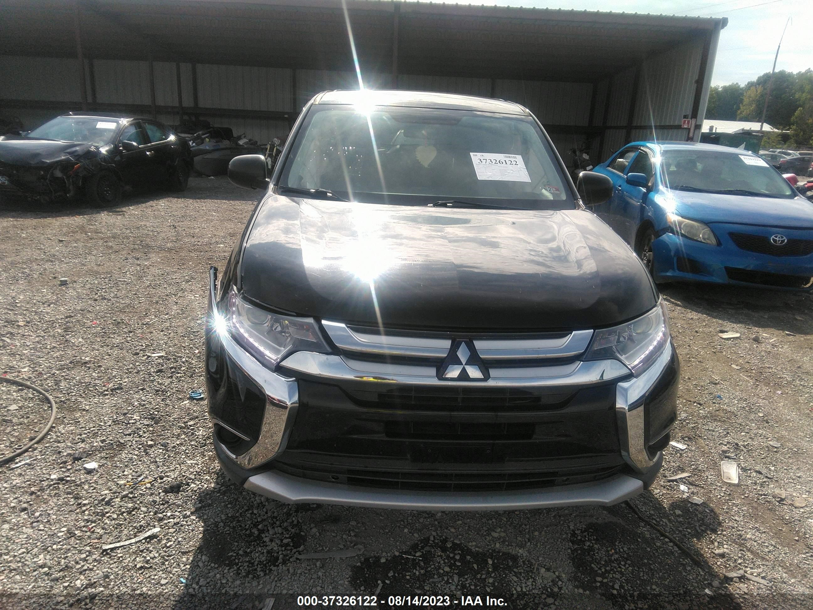 Photo 11 VIN: JA4AZ3A38JJ003335 - MITSUBISHI OUTLANDER 