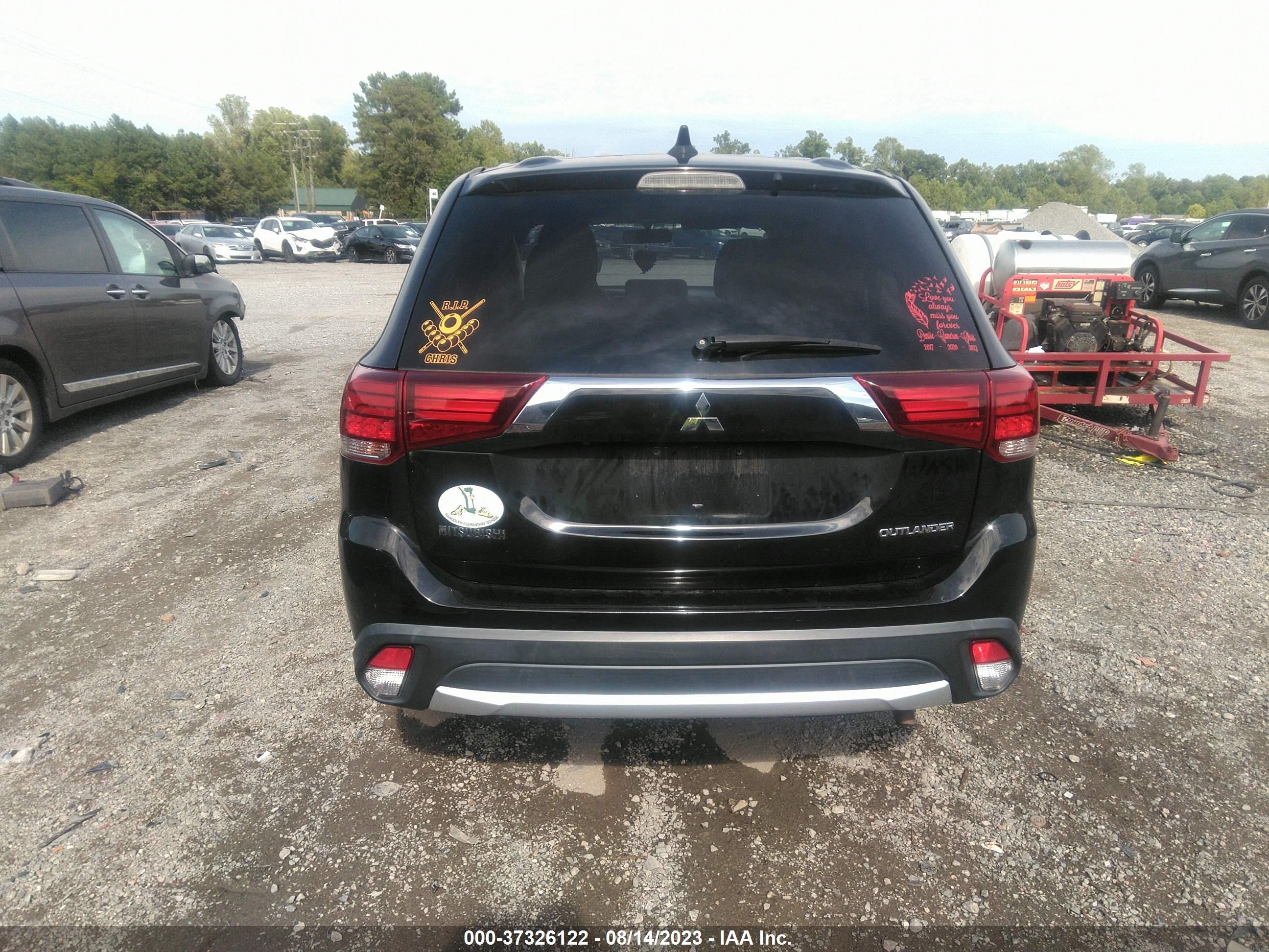 Photo 15 VIN: JA4AZ3A38JJ003335 - MITSUBISHI OUTLANDER 