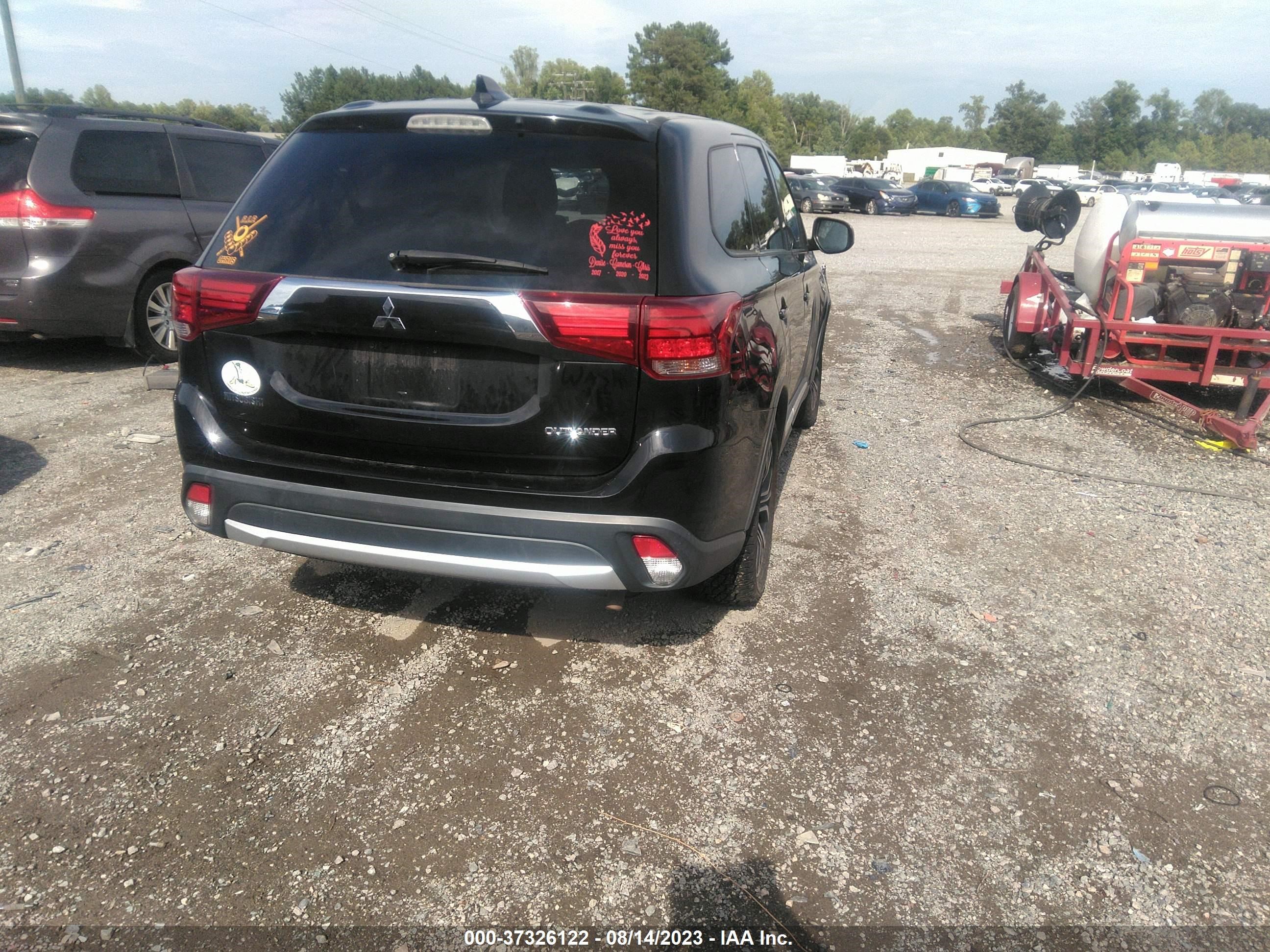 Photo 3 VIN: JA4AZ3A38JJ003335 - MITSUBISHI OUTLANDER 