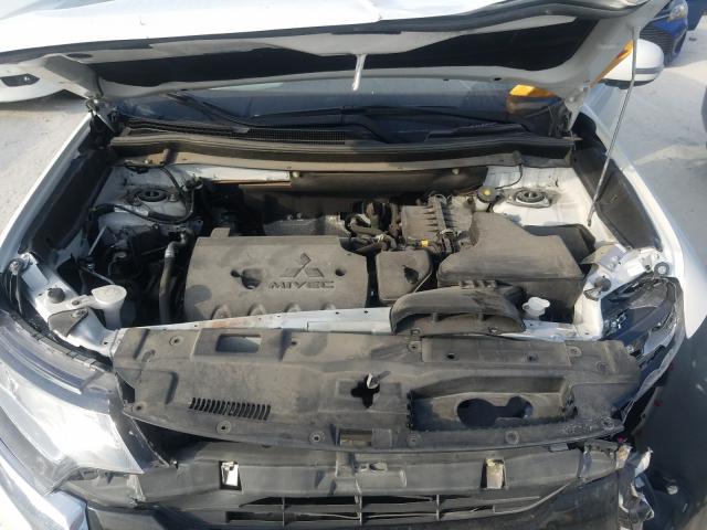 Photo 6 VIN: JA4AZ3A38JZ064394 - MITSUBISHI OUTLANDER 