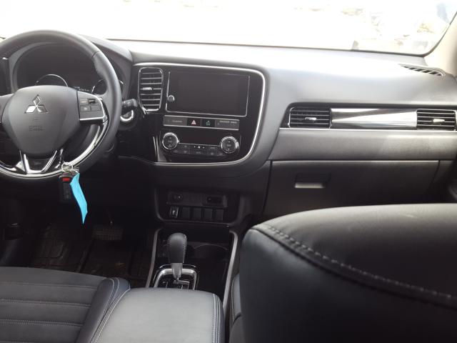 Photo 8 VIN: JA4AZ3A38KZ007842 - MITSUBISHI OUTLANDER 