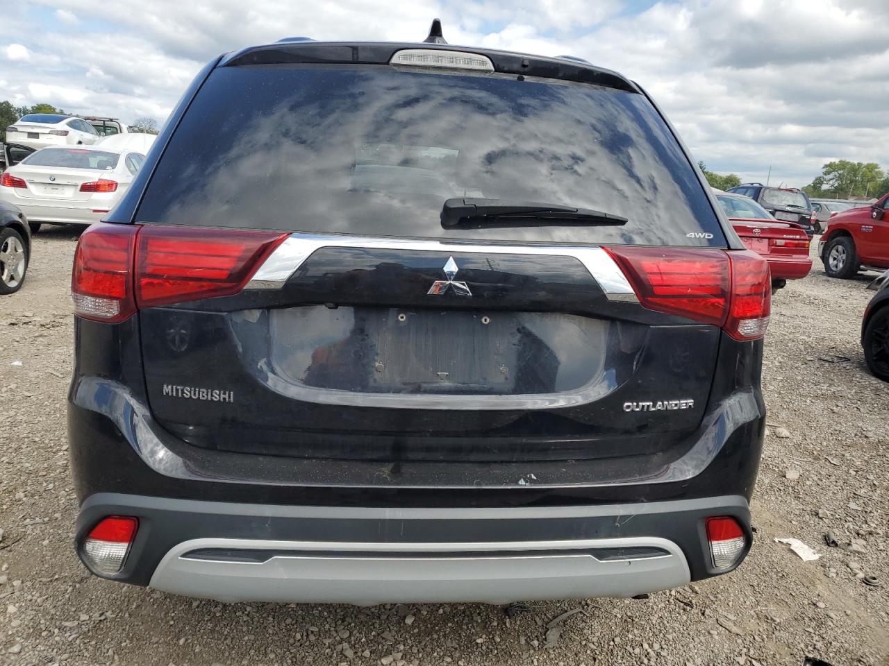 Photo 5 VIN: JA4AZ3A38KZ026424 - MITSUBISHI OUTLANDER 