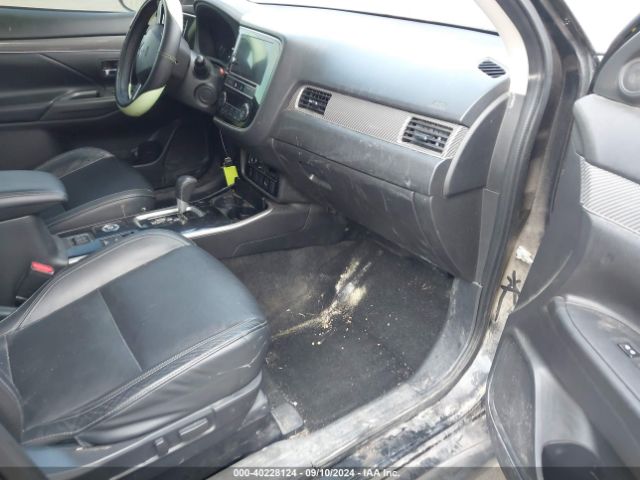 Photo 4 VIN: JA4AZ3A38KZ036483 - MITSUBISHI OUTLANDER 