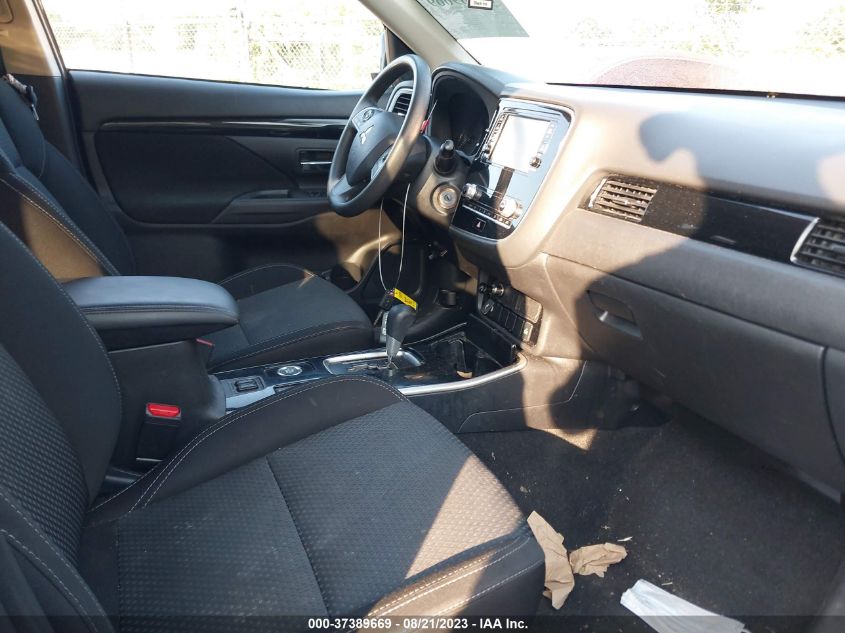 Photo 4 VIN: JA4AZ3A38LZ026523 - MITSUBISHI OUTLANDER 