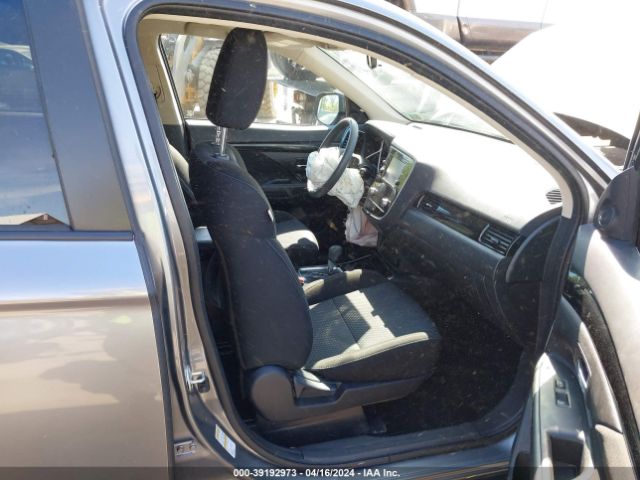 Photo 4 VIN: JA4AZ3A38LZ047193 - MITSUBISHI OUTLANDER 