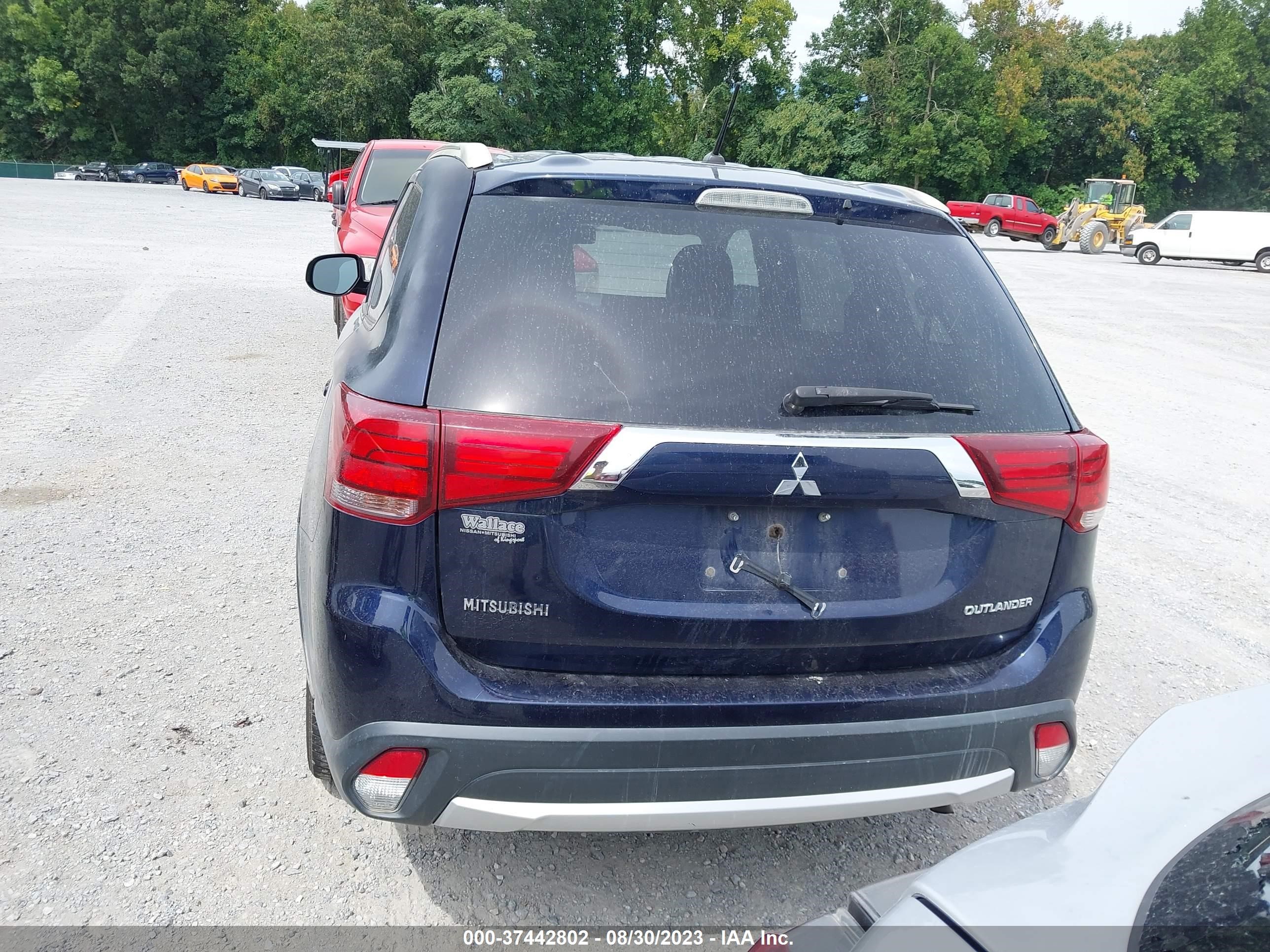 Photo 16 VIN: JA4AZ3A39GZ041375 - MITSUBISHI OUTLANDER 