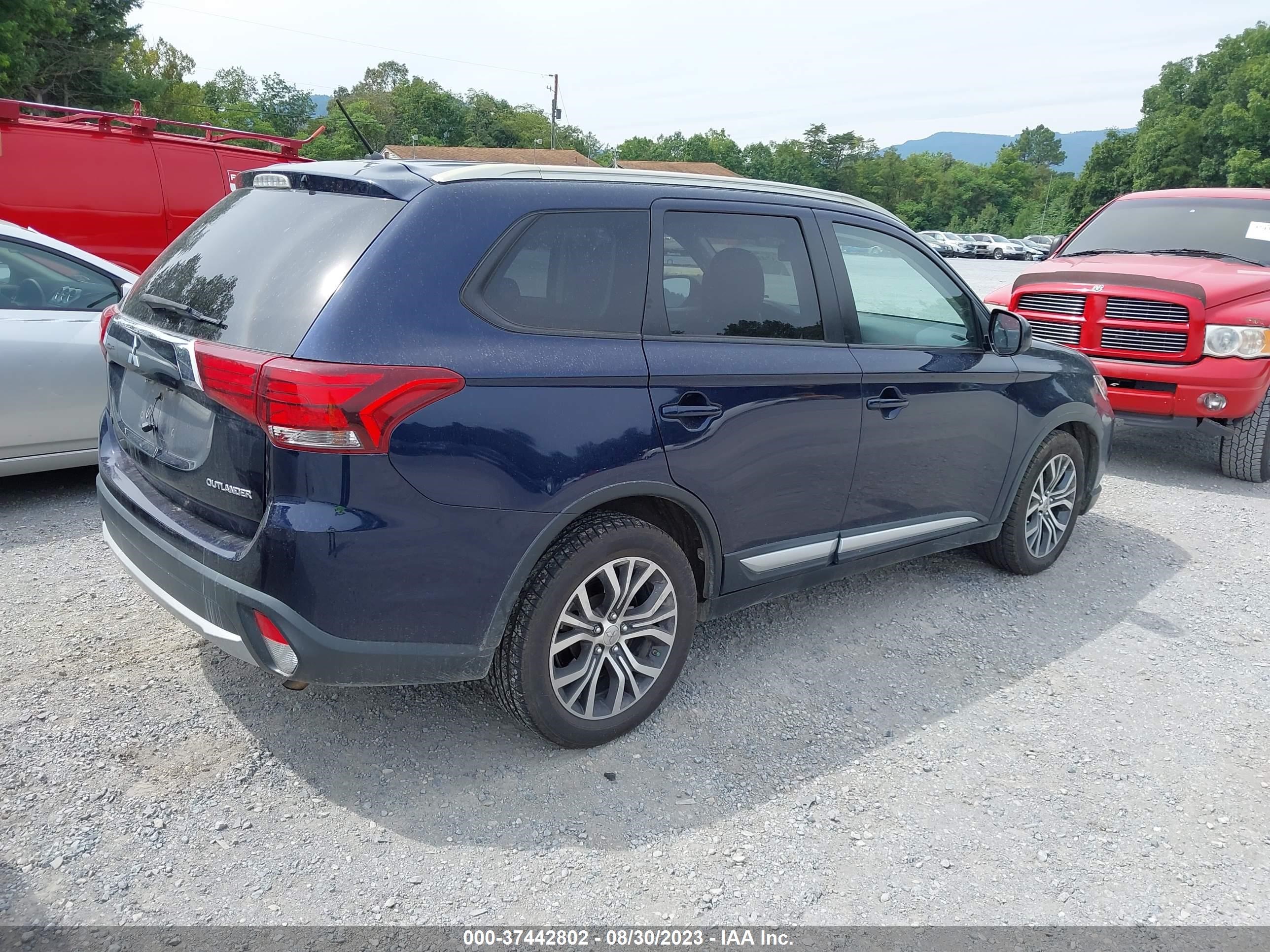 Photo 3 VIN: JA4AZ3A39GZ041375 - MITSUBISHI OUTLANDER 