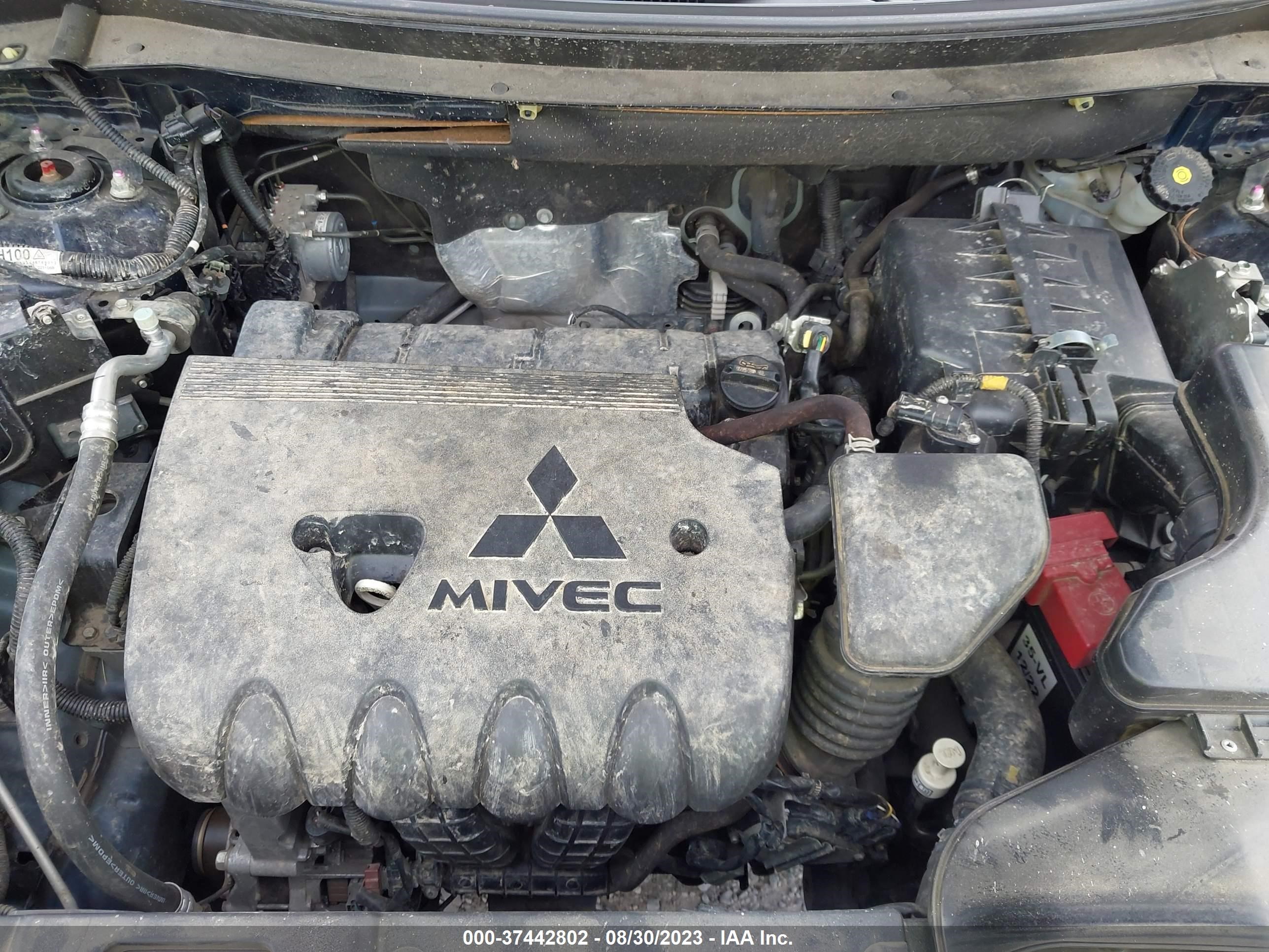 Photo 9 VIN: JA4AZ3A39GZ041375 - MITSUBISHI OUTLANDER 