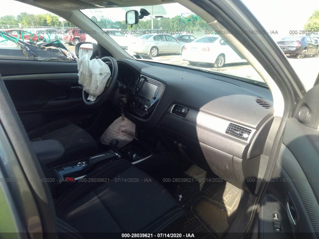 Photo 4 VIN: JA4AZ3A39JZ061343 - MITSUBISHI OUTLANDER 