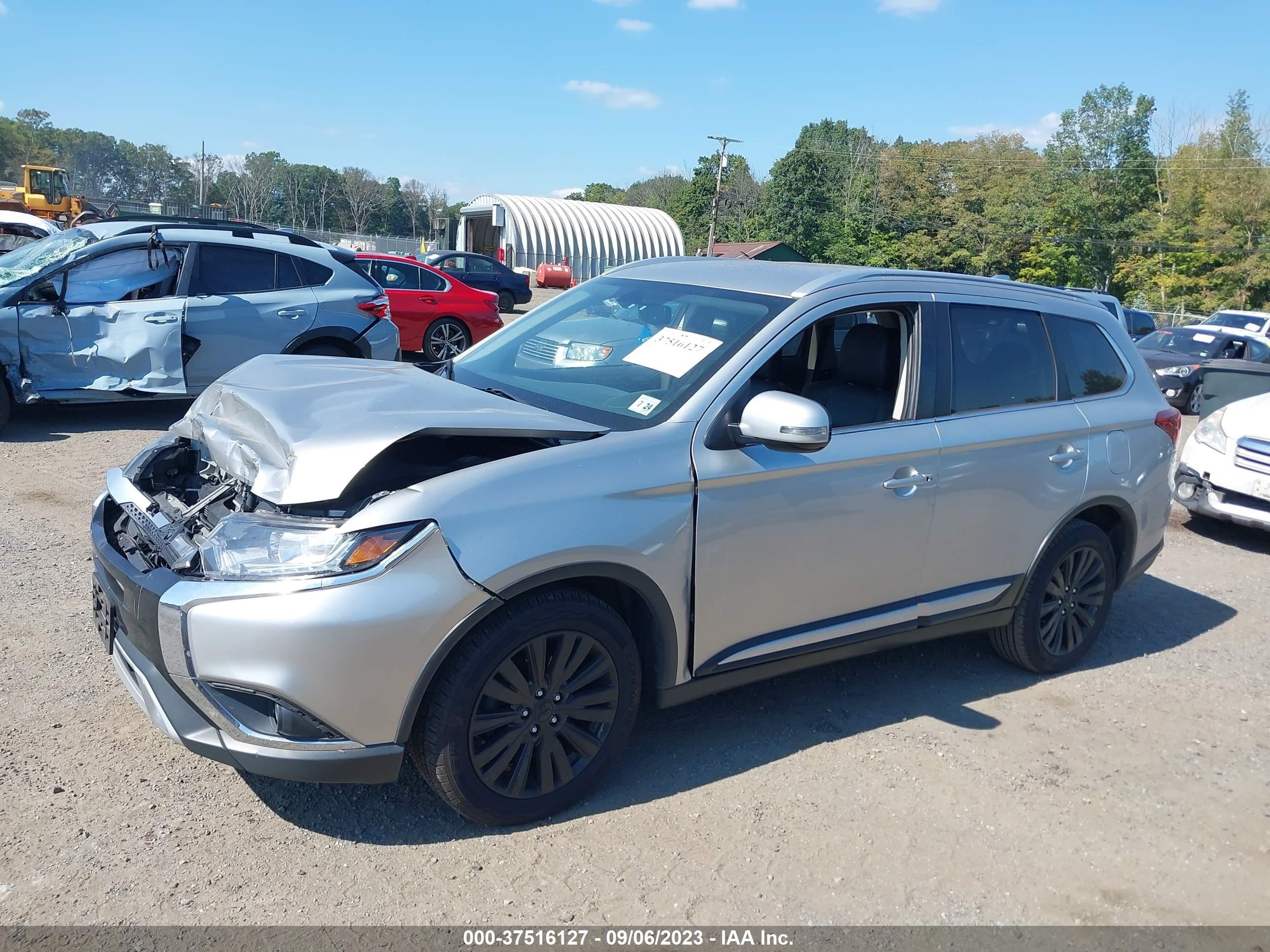 Photo 1 VIN: JA4AZ3A39KJ001062 - MITSUBISHI OUTLANDER 