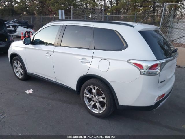 Photo 2 VIN: JA4AZ3A3XFZ009758 - MITSUBISHI OUTLANDER 