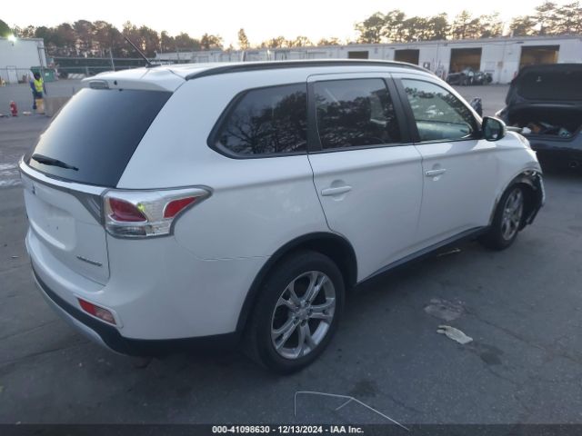 Photo 3 VIN: JA4AZ3A3XFZ009758 - MITSUBISHI OUTLANDER 