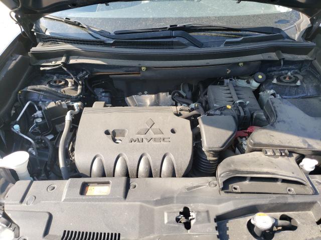 Photo 6 VIN: JA4AZ3A3XHZ028765 - MITSUBISHI OUTLANDER 