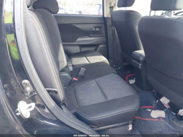 Photo 7 VIN: JA4AZ3A3XHZ030810 - MITSUBISHI OUTLANDER 