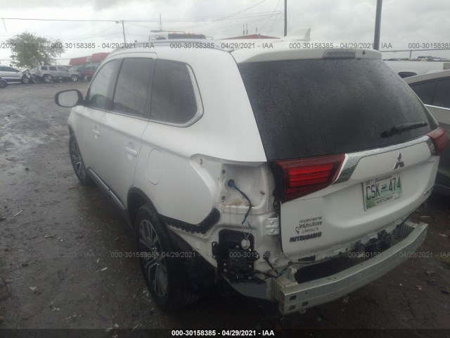 Photo 2 VIN: JA4AZ3A3XHZ037420 - MITSUBISHI OUTLANDER 