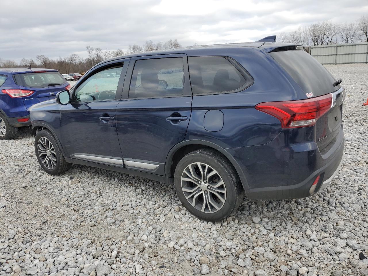 Photo 1 VIN: JA4AZ3A3XJZ000440 - MITSUBISHI OUTLANDER 