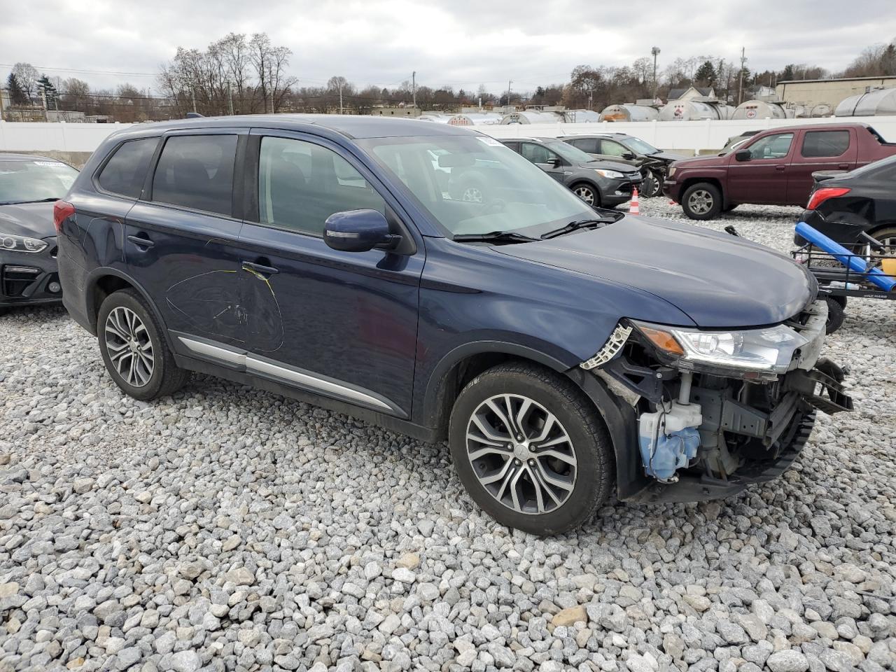 Photo 3 VIN: JA4AZ3A3XJZ000440 - MITSUBISHI OUTLANDER 