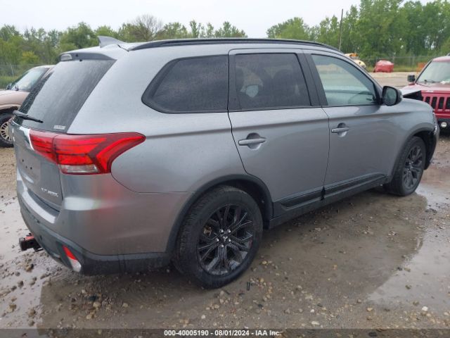 Photo 3 VIN: JA4AZ3A3XJZ023622 - MITSUBISHI OUTLANDER 